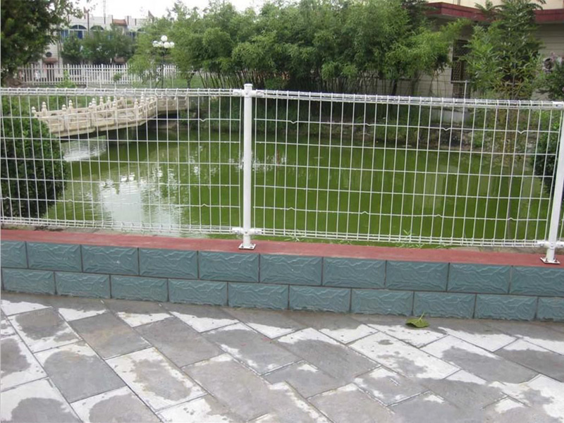 雙圈護(hù)欄網(wǎng)